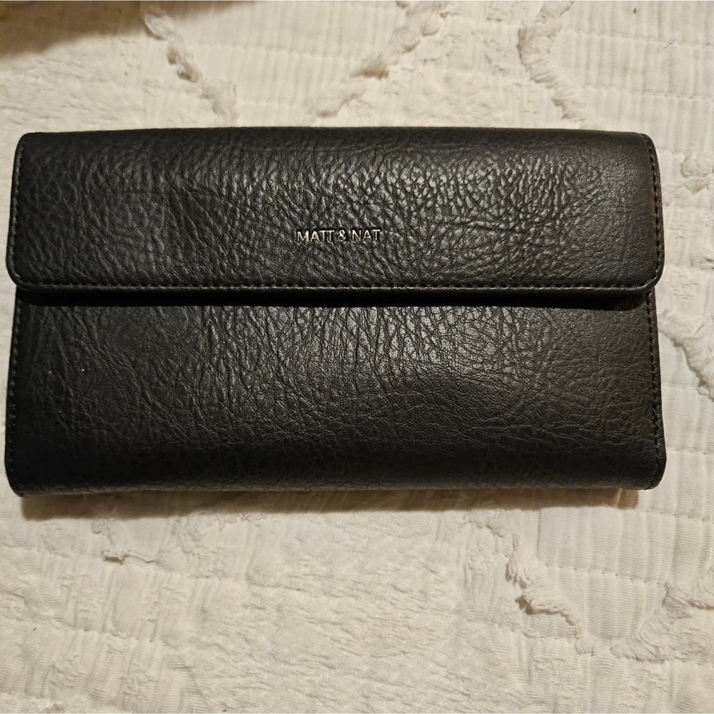 Matt & Nat wallet
